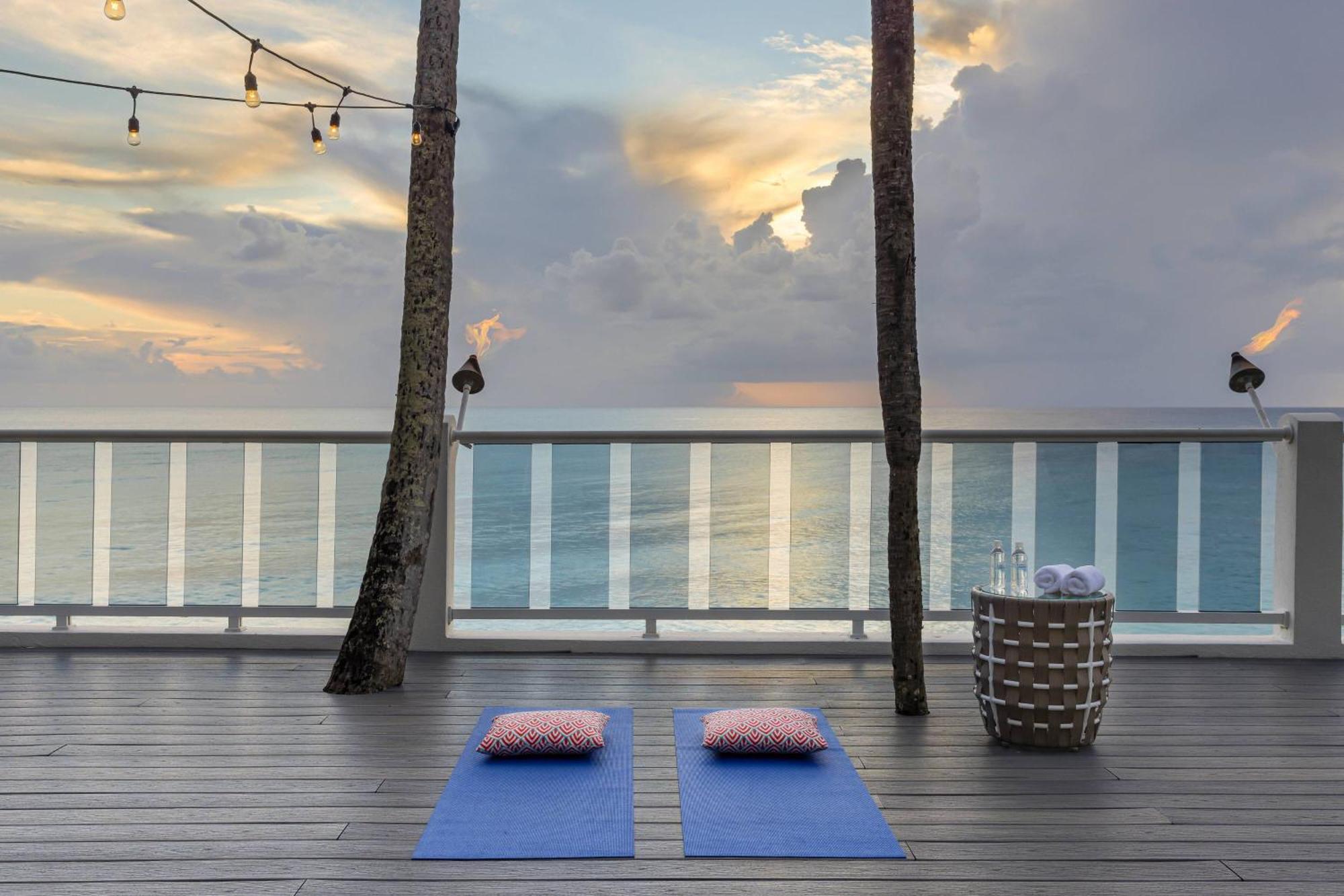 Waves Resort & Spa, Barbados, An Autograph Collection All-Inclusive Resort Saint James Exteriör bild