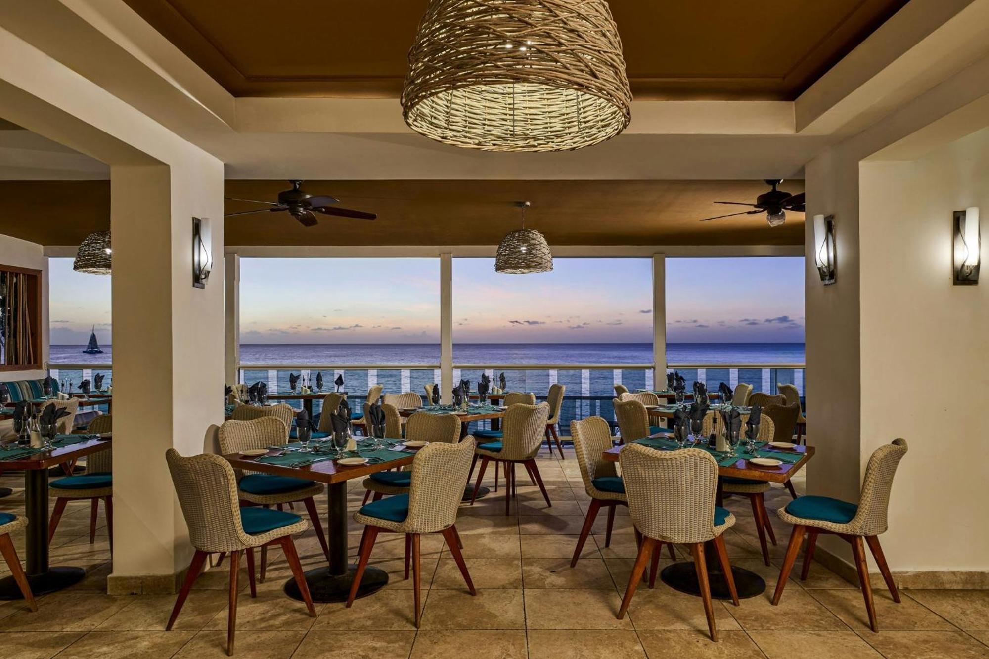 Waves Resort & Spa, Barbados, An Autograph Collection All-Inclusive Resort Saint James Exteriör bild